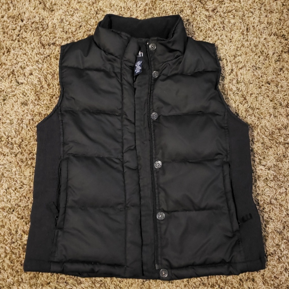 Women's black Gap puffer vest, sz M